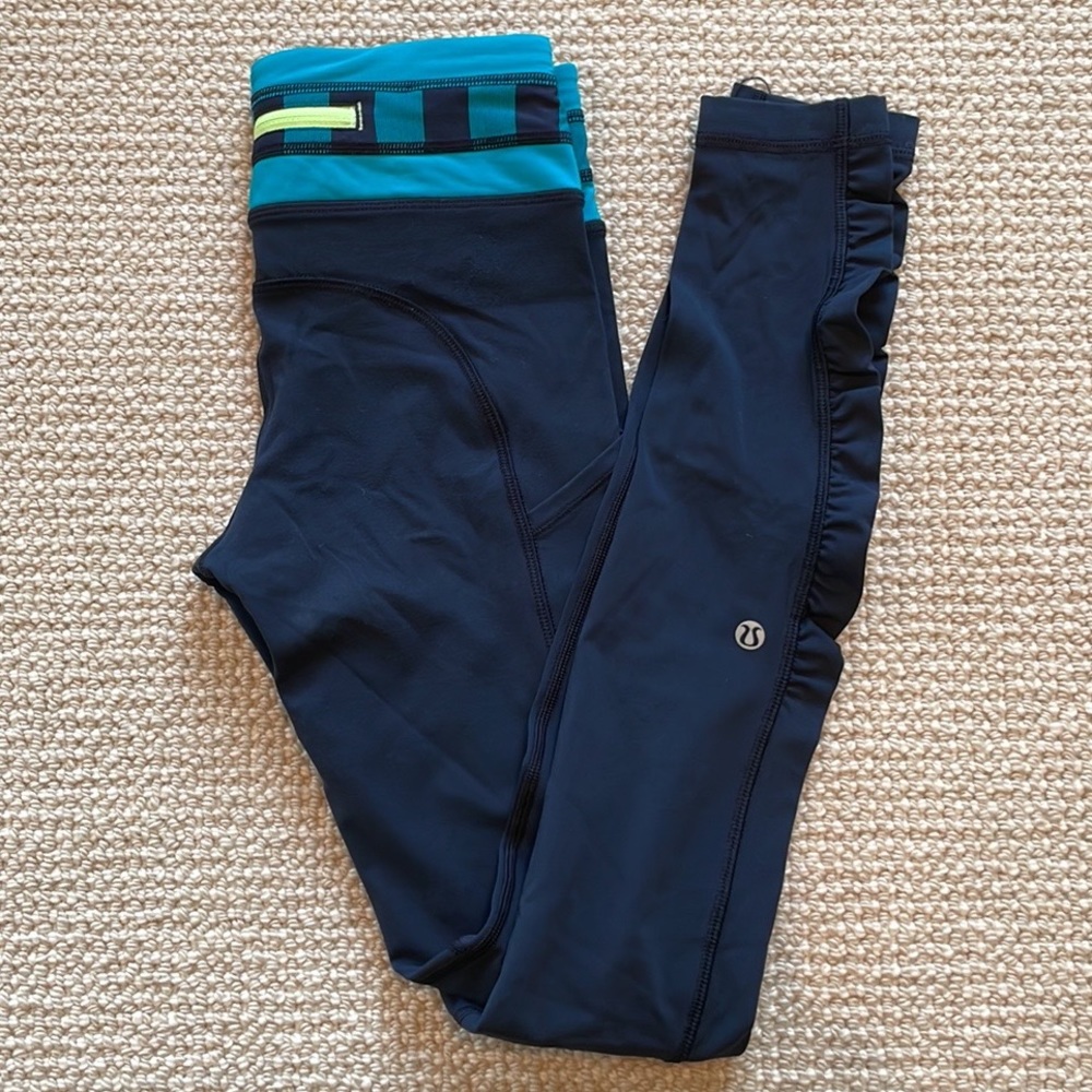 Lululemon running tight